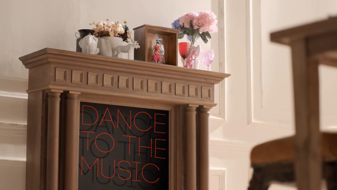 李宇春 - Dance To The Music - 