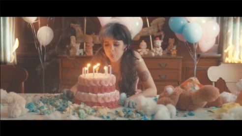 Melanie Martinez 《Pity Party》 1080P