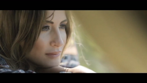 Aynur Ayd_n 《Life Goes On》 10